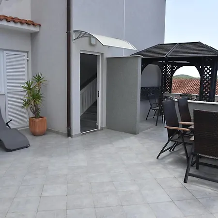 Pina Evitos Apartament