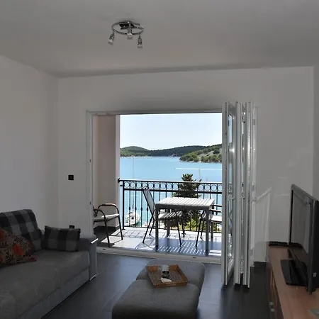 Apartament Pina Evitos Tisno