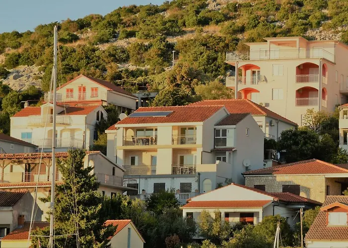 Pina Evitos Apartment *