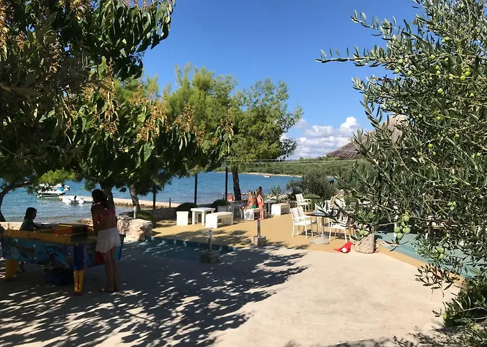 Appartement Pina Evitos *