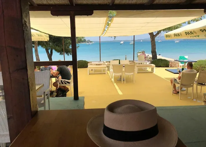 Appartement Pina Evitos *